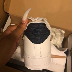 replaceable nike swoosh